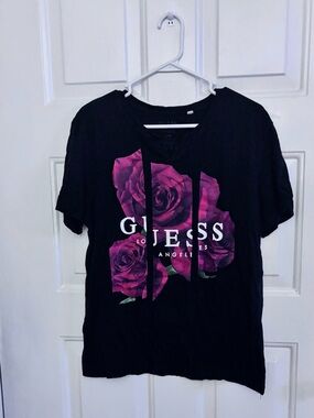 GUESS Split-Rose Black Tee with Bright Pink Rose Graphic